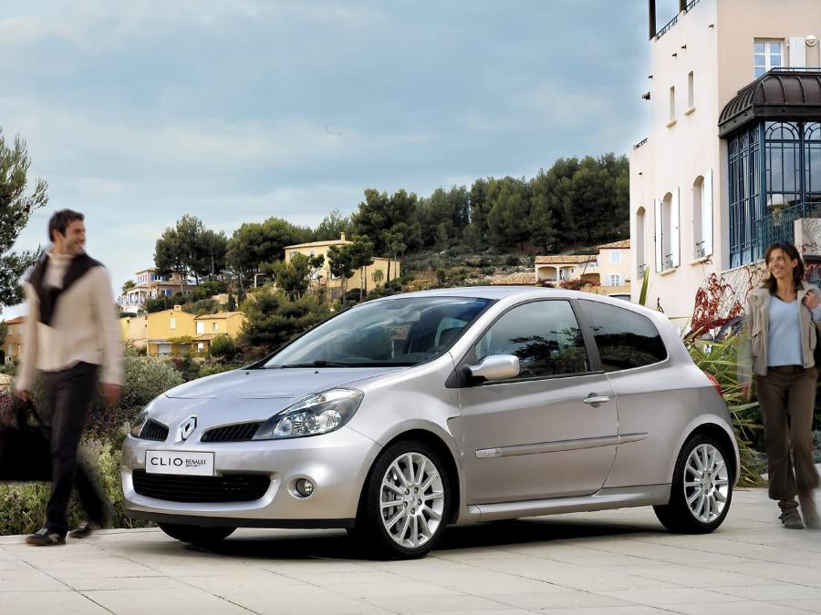  Renault Clio R.S. 2.0 16V 2006 года  (фото 39 из 125)